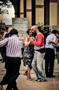 foto-tango-per-emergency-palazzo-musei-modena